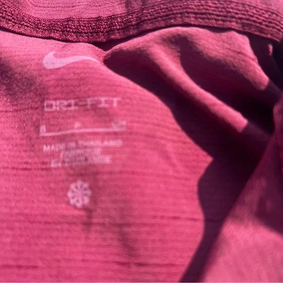 Nike Dri-Fit Burgundy Lightweight Polo Size Small - Picture 2 of 5